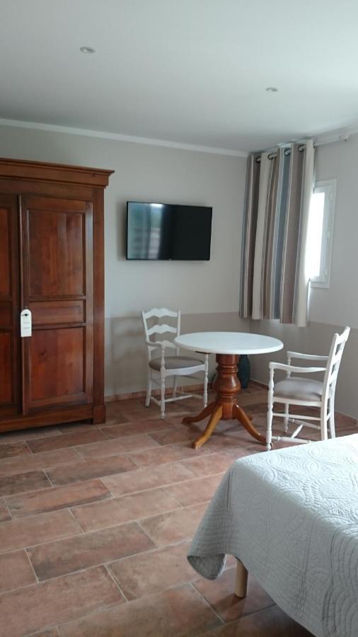 Au Relais Provencal 호텔 Bagnols-en-Forêt 외부 사진
